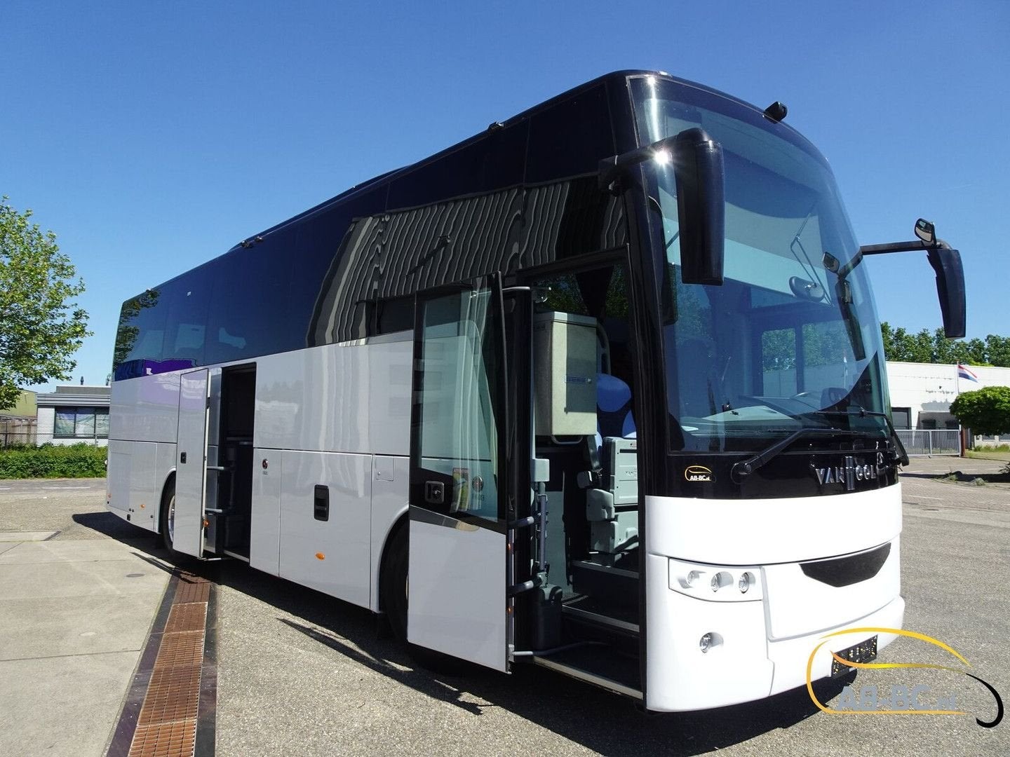 Vanhool EX11 High 45 Seats EURO 6 - 10 mtr, Automaat, 402 pk, Wit, Bedrijf