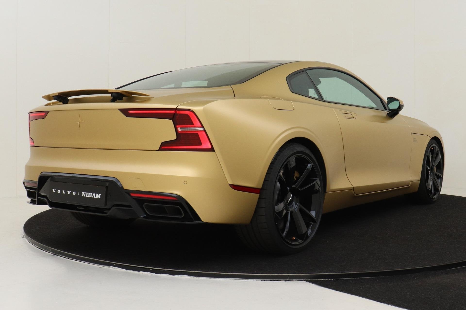 Polestar 1 1 OF 25 FINAL EDITION *FULL OPTIONS!* -PANO.DAK|B, Automaat, 12 maanden, Euro 6, 4 stoelen