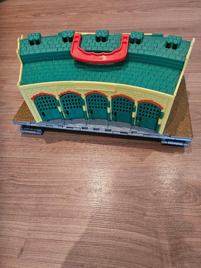 Garage voor trein (Thomas), Ophalen of Verzenden, Gebruikt