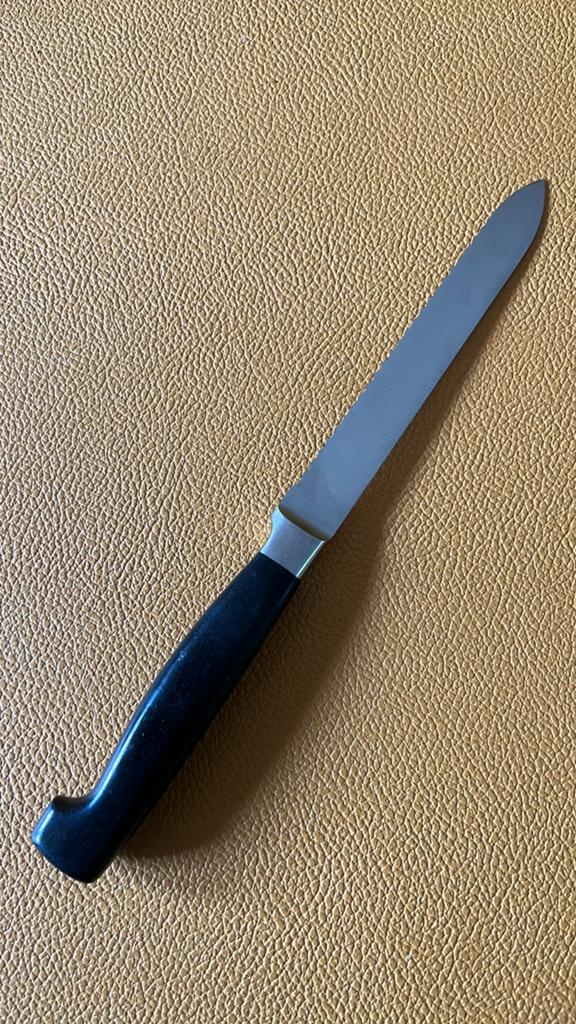 Zwilling kartelmes 12cm, Vier sterren serie, Huis en Inrichting, Keuken | Bestek, Ophalen of Verzenden, Zo goed als nieuw, Rvs of Chroom