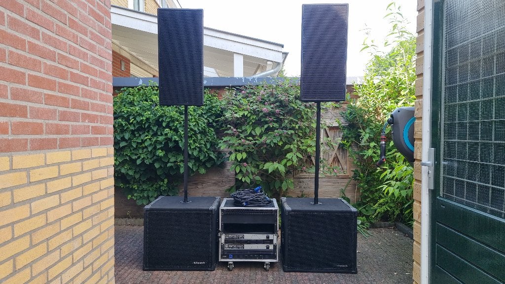 Geluid set CROWN versterkers JBL Toppen Eminence Subs kabels, Audio, Tv en Foto, Luidsprekers, Refurbished, Front, Rear of Stereo speakers