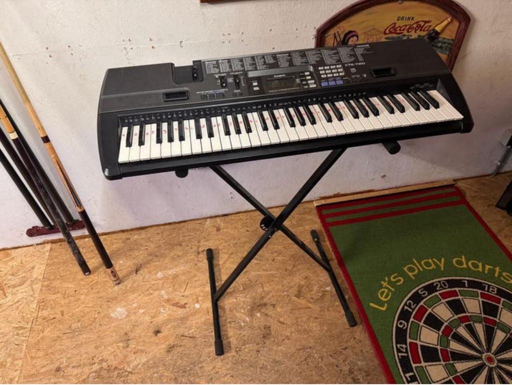 Casio ctk-720 (lees beschrijving), Muziek en Instrumenten, Keyboards, Ophalen, Zo goed als nieuw, 61 toetsen, Casio