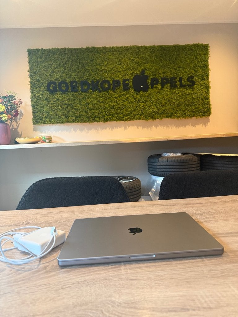 MacBook Pro 16 inch m2 32GB 512GB Space Grey, Gebruikt, Cupertino California, Support@apple.com, 16 inch