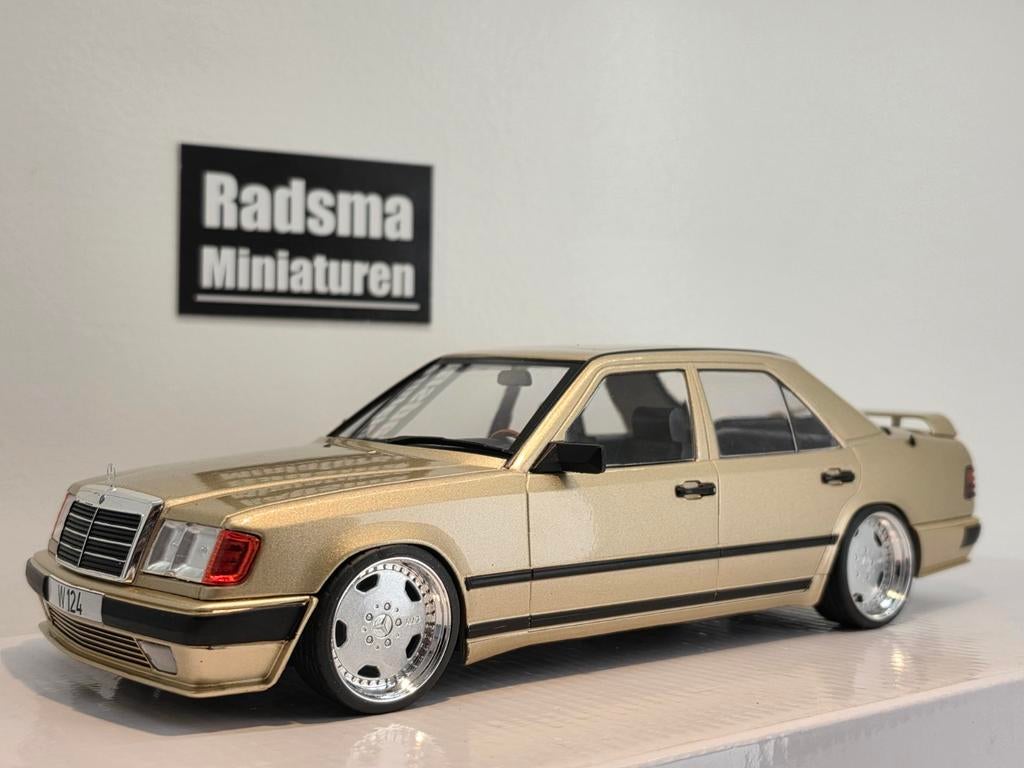 Mercedes-Benz W124 - Verlaagd + AMG Monoblock - 1:18 MCG, Ophalen, Auto, Nieuw, MCG Custom Made by Radsma Miniaturen