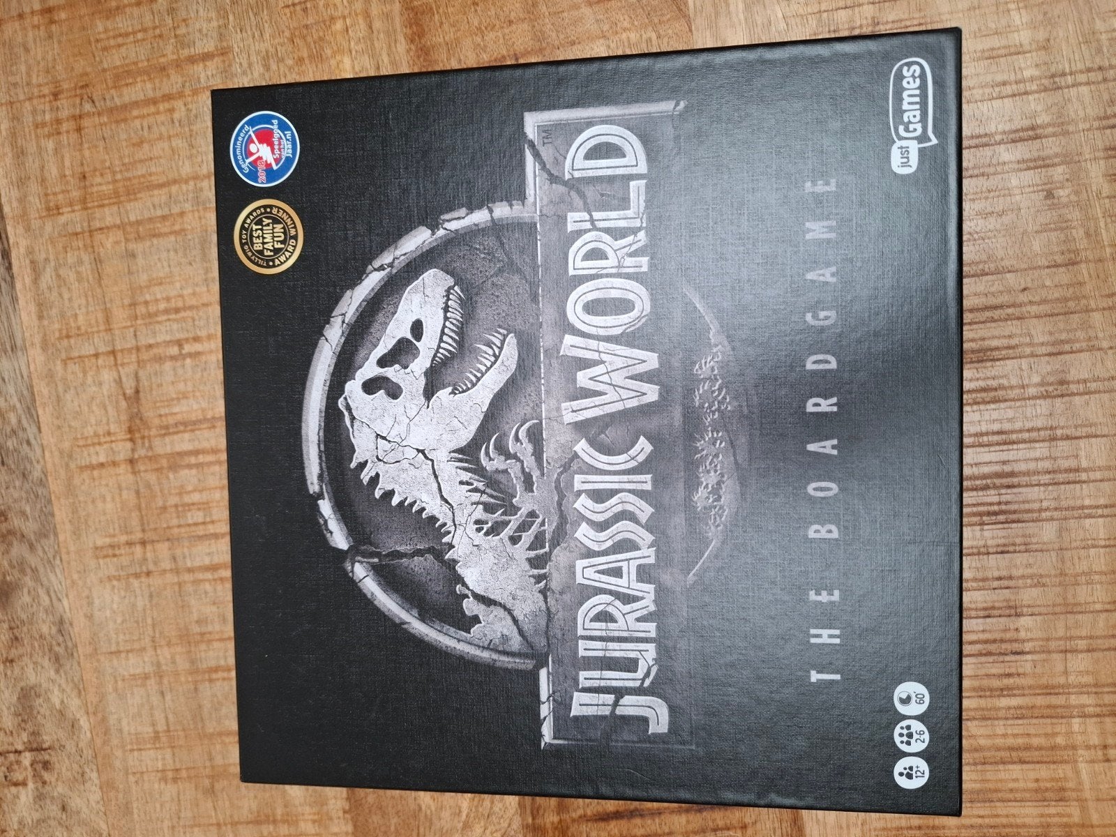 Jurassic World: The Board Game - Zo goed als nieuw, Hobby en Vrije tijd, Gezelschapsspellen | Bordspellen, Drie of vier spelers