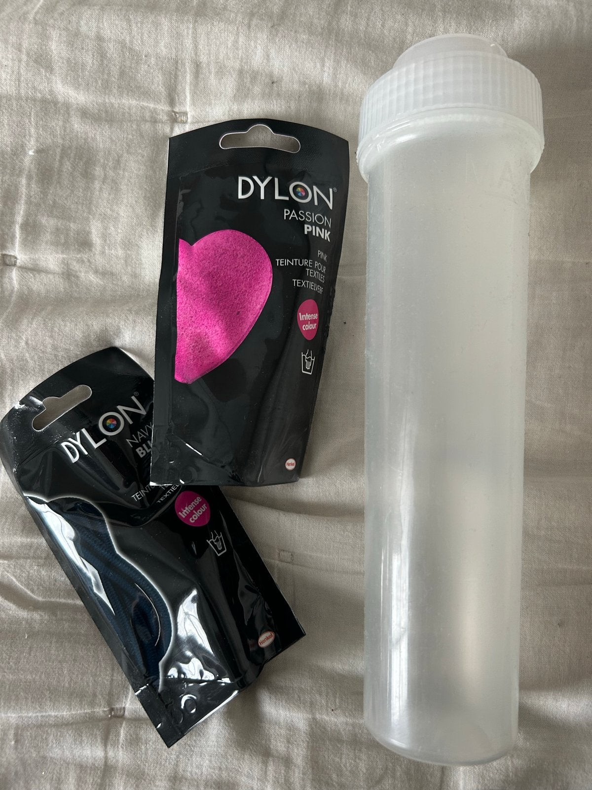 Nieuw Dylon Textielverf Navy Blue & Passion Pink + Fles, Textiel, Nieuw, Meerkleurig, Ophalen of Verzenden