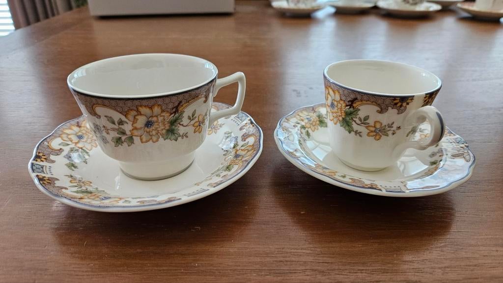 Royal Doulton Temple Garden set 8 kopjes en schotel vintage, Ophalen