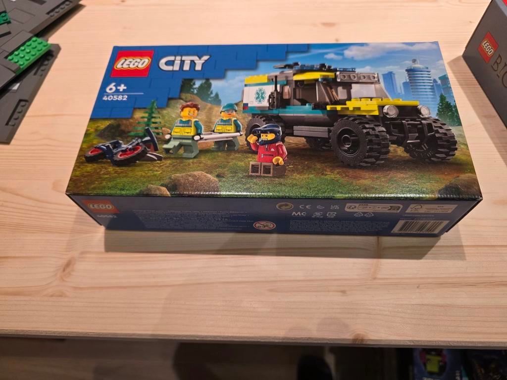 Lego City 40582 4x4 Ambulance Reddingsvoertuig Nieuw, Ophalen of Verzenden, Nieuw, Complete set, Lego
