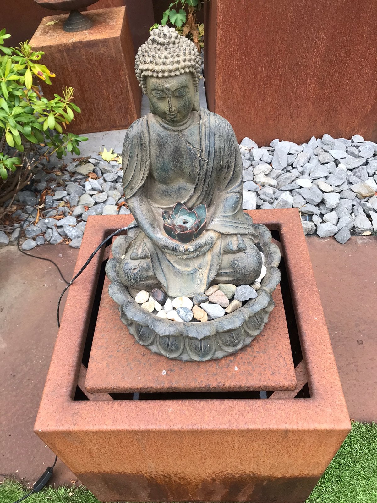 Boedha beeld waterspel met verlichting, Tuin en Terras, Waterpartijen en Fonteinen, Ophalen, Zo goed als nieuw, Waterornament