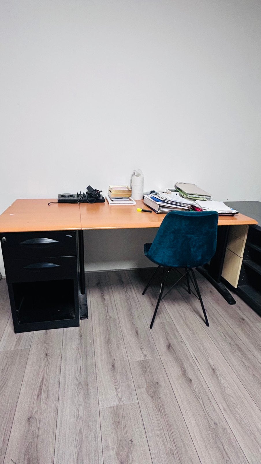 Bureau, Ophalen, Zo goed als nieuw
