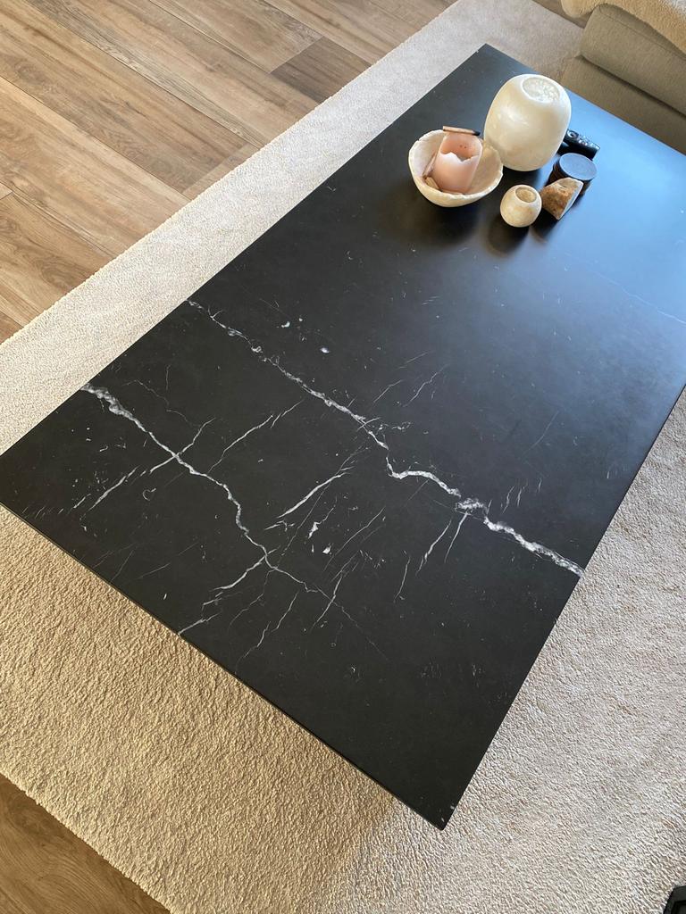 Marmeren salontafel B&B Italia (gezoet marmer), Ophalen, 50 tot 100 cm, Zo goed als nieuw, 150 tot 200 cm