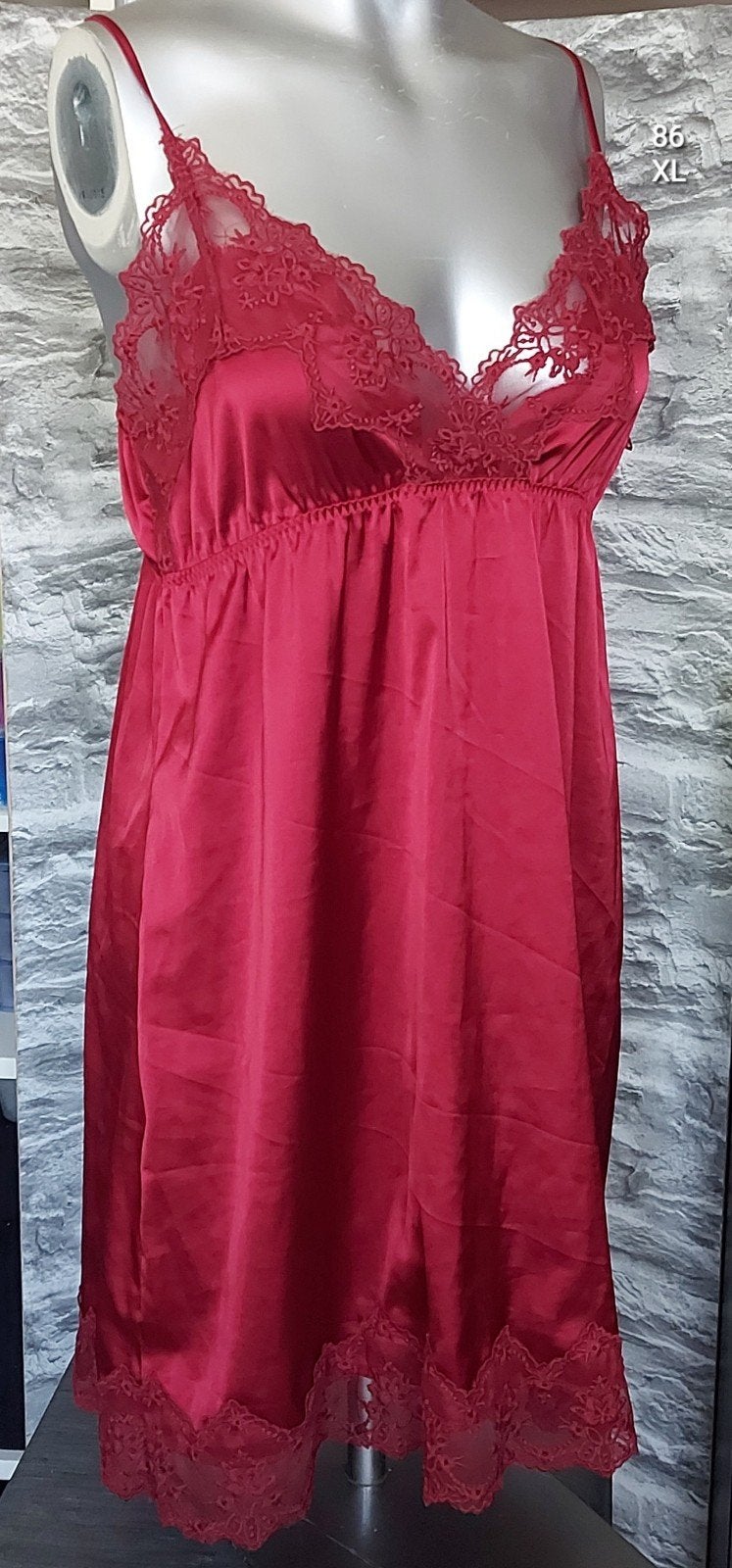 Sexy Rood satijnen slipdress met kant - Maat XL, Onbekend, Ophalen of Verzenden, Rood, Nachtkleding