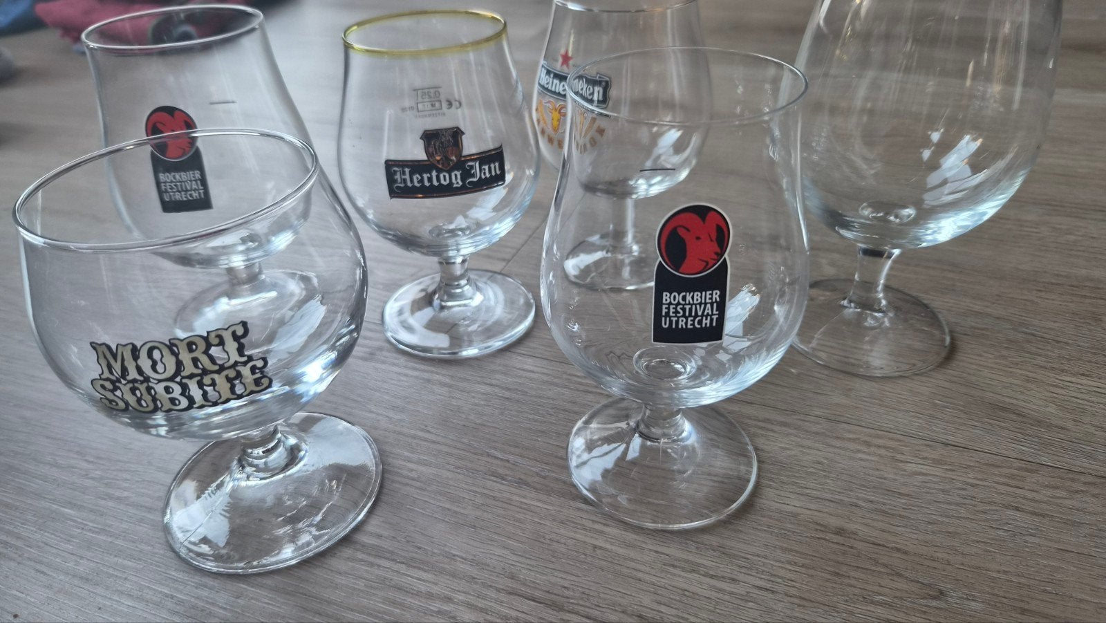 gratis bierglazen, 6 stuks, Ophalen, Glas, Overige stijlen