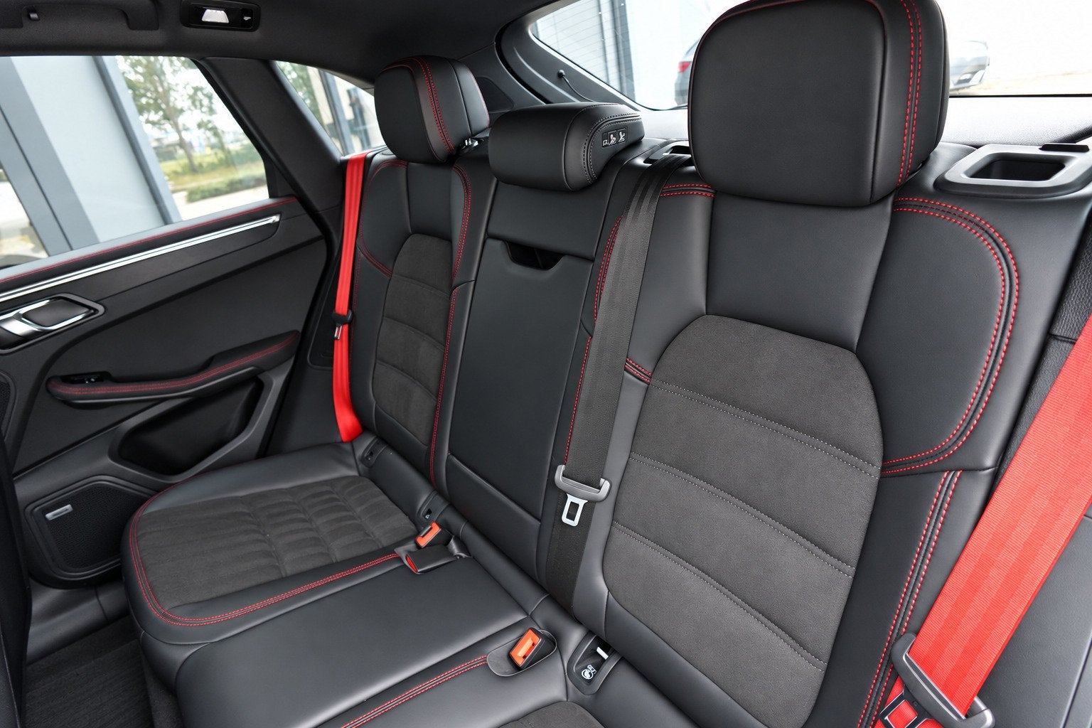 Foto 7 van Porsche Macan 2.9 GTS PANO SPORT CHRONO BOSE