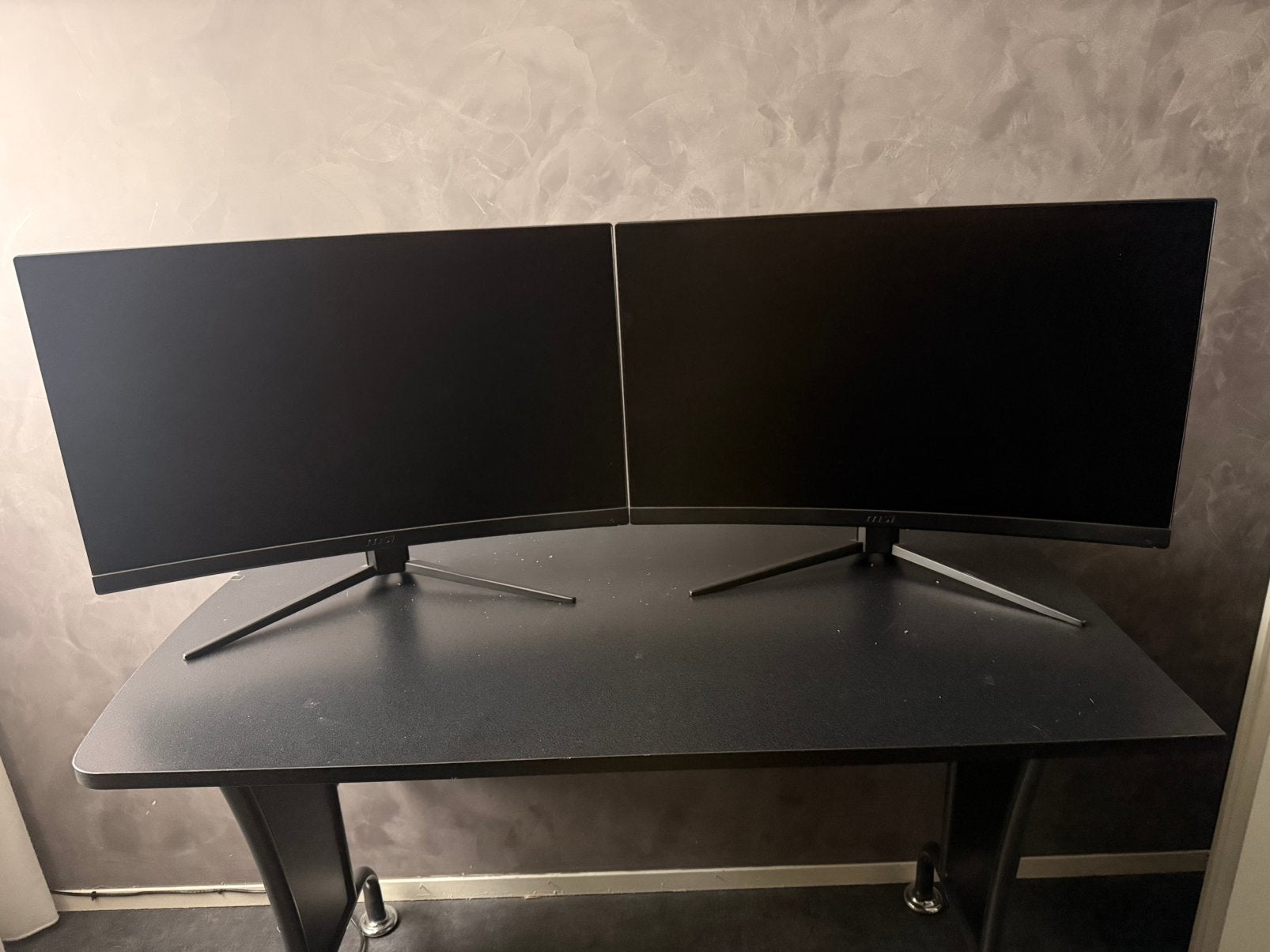 2 MSI Optix MAG271C Curved Gaming Monitor, Gaming, 101 t/m 150 Hz, Curved, VA