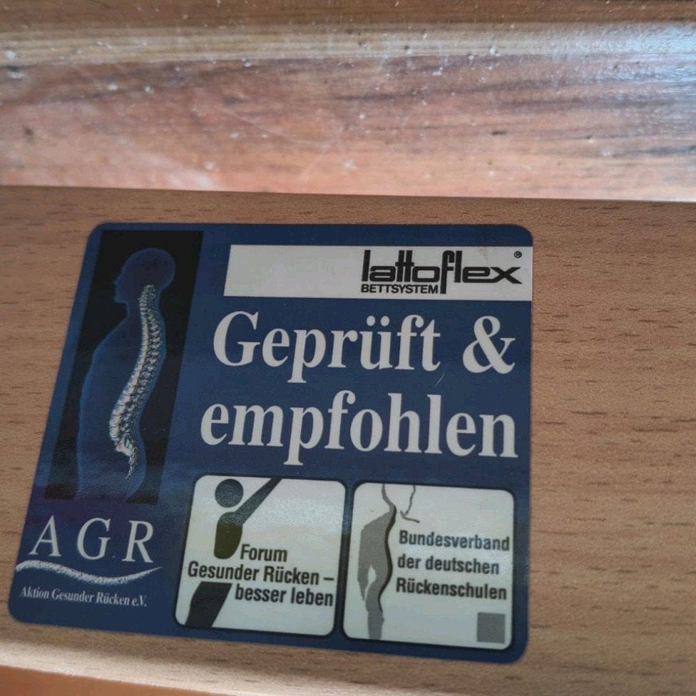 Een of twee goede Lattenbodem 90 x 200 gratis in Stellendam, Ophalen of Verzenden, Eenpersoons, 90 cm