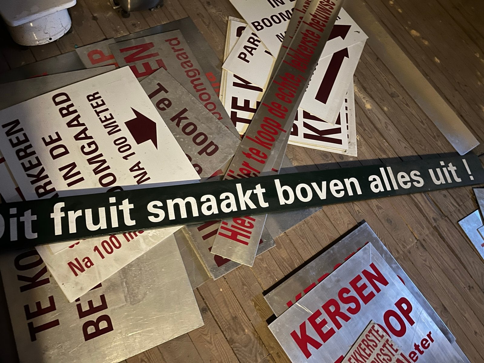 Metalen/plastic fruit/parkeer borden te koop, Ophalen