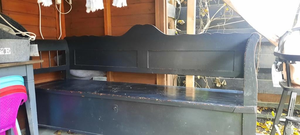 Zwarte houten klepbank met opbergruimte, Ophalen