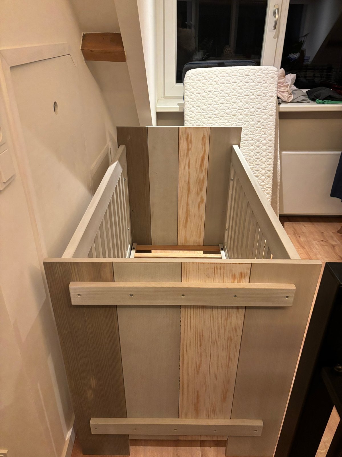 Bopita ledikant met AeroSleep matras en bijpassende plank, Ophalen of Verzenden, Zo goed als nieuw, Matras
