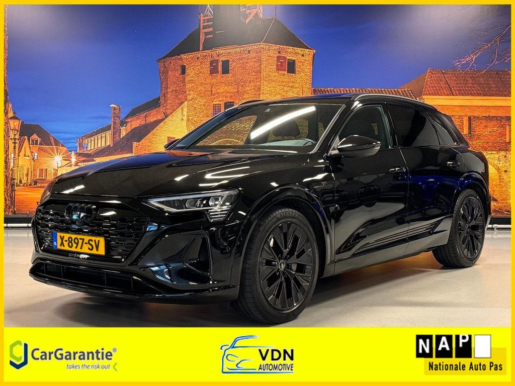 Audi Q8 e-tron 55 quattro Advanced Ed. 115 kWh Panodak Carpl, Auto's, Audi, Automaat, 131 €/maand, Zwart, Origineel Nederlands