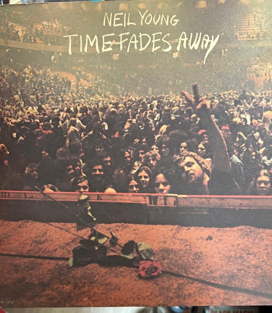 Neil Young: Time fades away (lp), Cd's en Dvd's, Vinyl | Rock, Ophalen of Verzenden, Zo goed als nieuw, 12 inch, Singer-songwriter