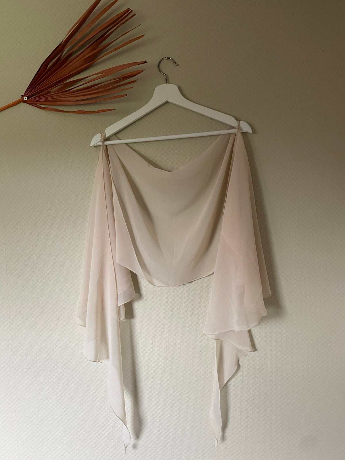 Vera Mont stola beige, te dragen bij de Vera Mont Jumpsuit, Kleding | Dames, Trouwkleding en Trouwaccessoires, Nieuw, Accessoires