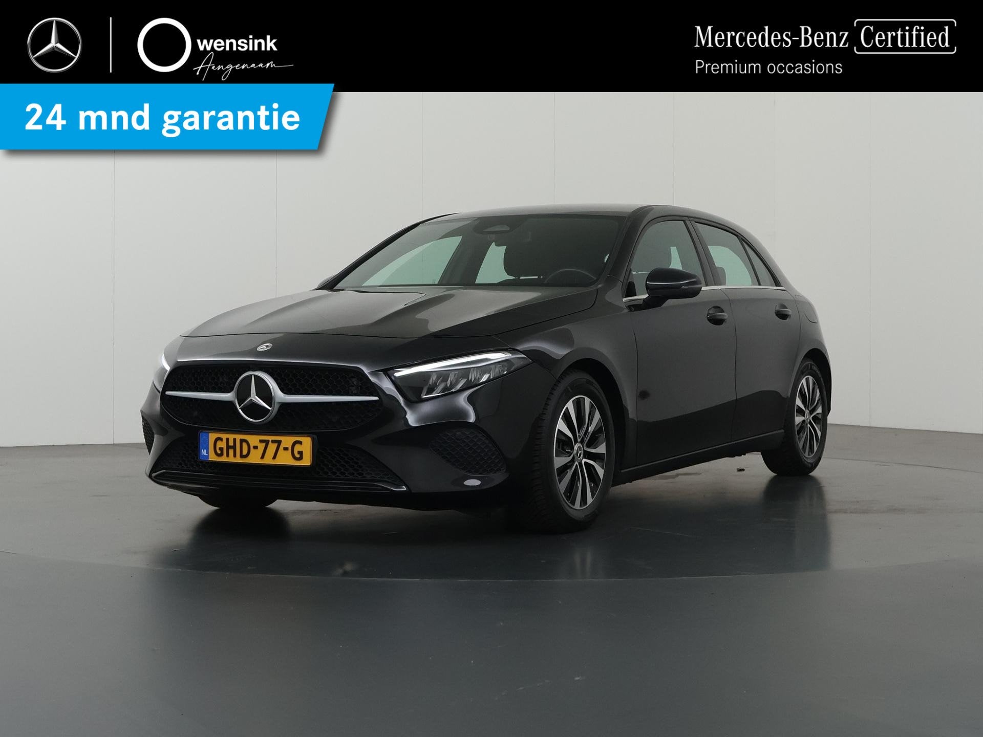 Mercedes-Benz A-klasse 180 Star Edition | Parkeerpakket | Wi, Auto's, 136 pk, Gebruikt, Leder en Stof, Zwart