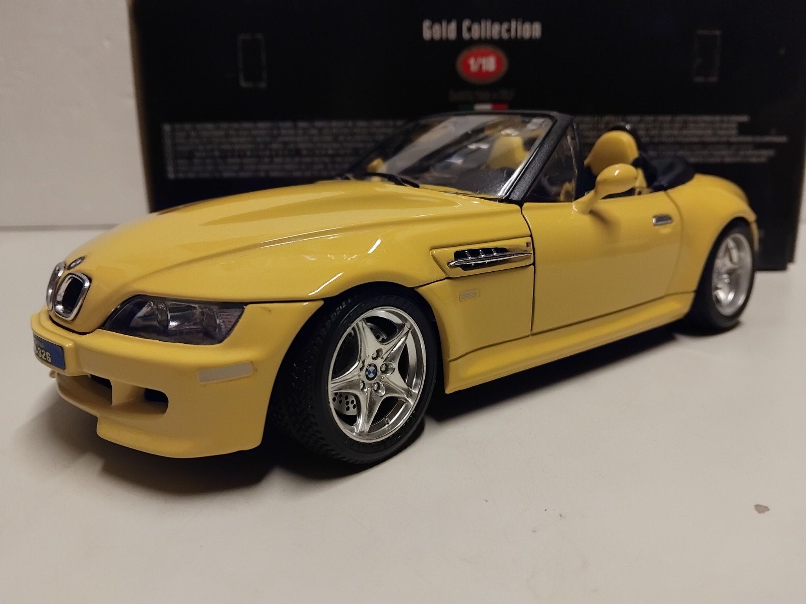 BMW Z3 Roadster M Cabriolet geel Bburago metal 1:18 KRD, Hobby en Vrije tijd, Ophalen of Verzenden, Zo goed als nieuw, Auto, Bburago