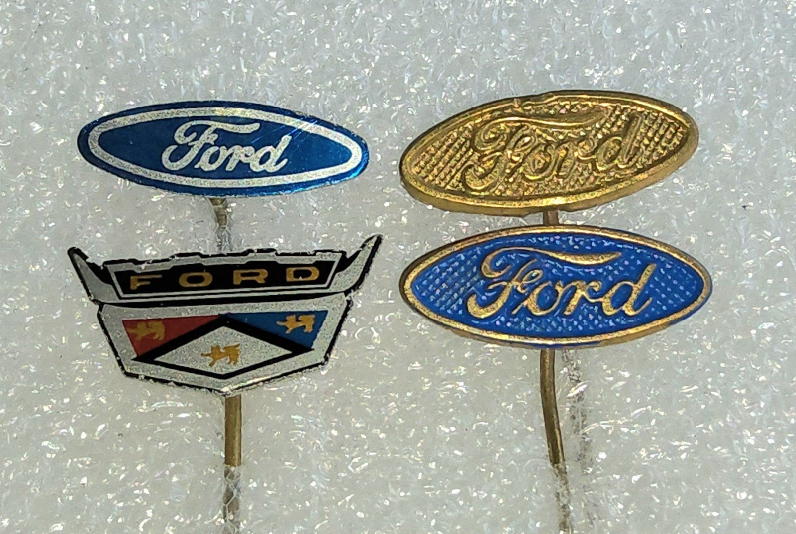 4 Ford Speldjes - Vintage Collectie, Ophalen of Verzenden, Gebruikt, Overige onderwerpen, Speldje of Pin