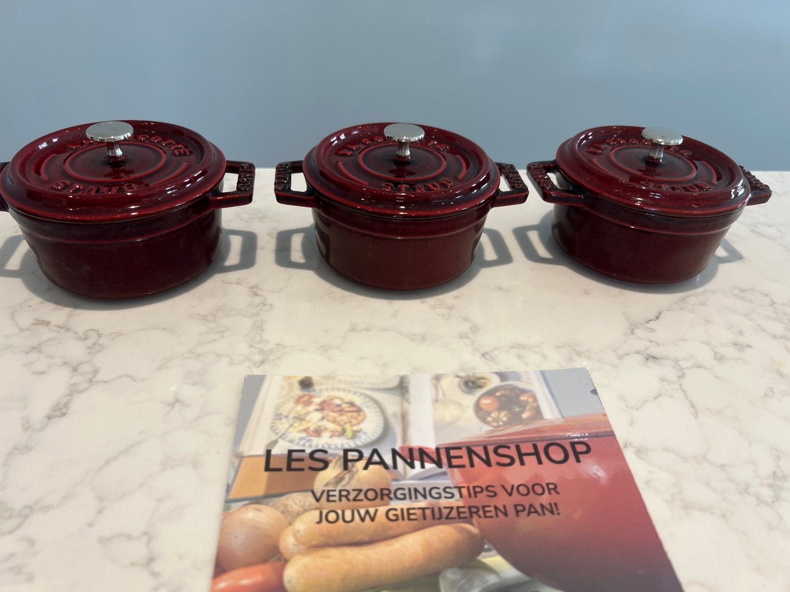 3 x Staub mini Cocotte 10 cm Grenadine, Gietijzer, Nieuw, Ophalen of Verzenden, Staub
