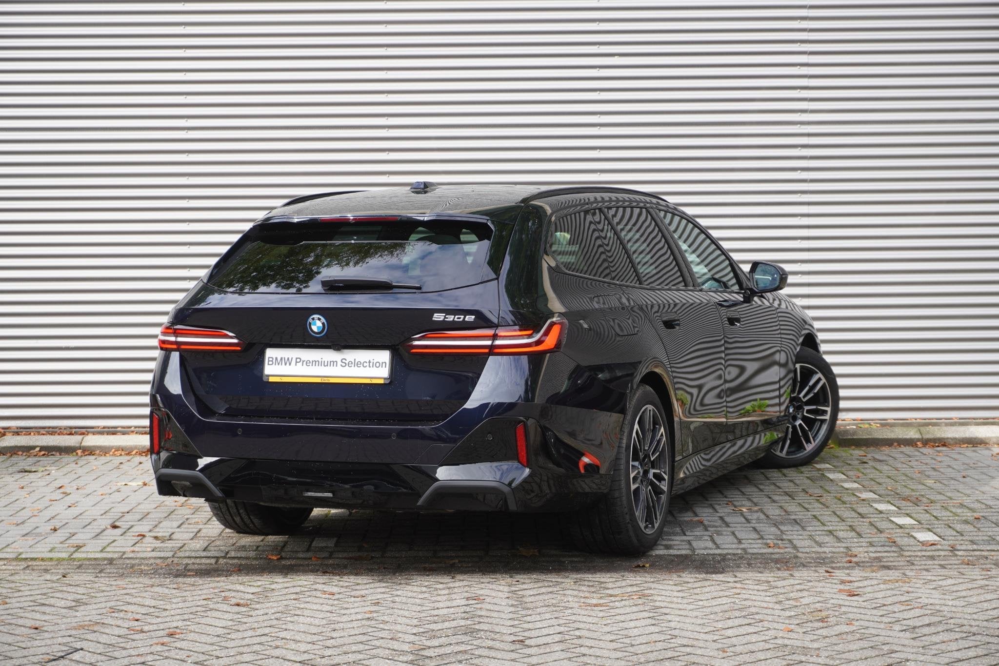 BMW 5 Serie 530e Touring M Sport Edition | Travel Pack | Com, Auto's, Automaat, 1998 cc, 1800 kg, 4 cilinders