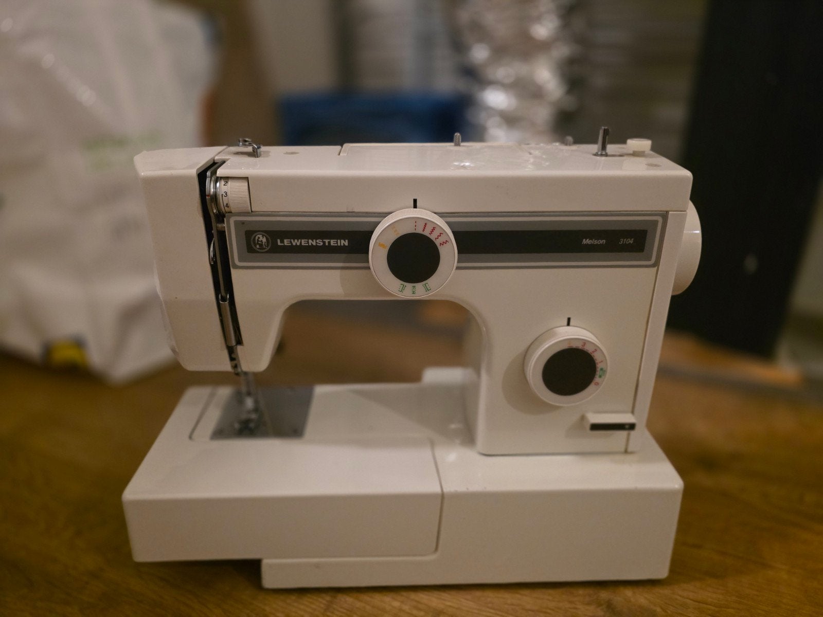 Lewenstein Melson 3104 Naaimachine, Hobby en Vrije tijd, Ophalen