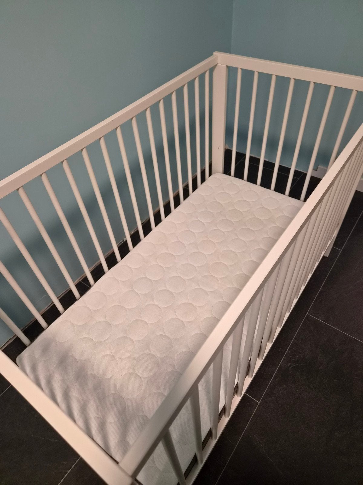 Ikea Gulliver ledikant (wit) met Himlavalv matras - Zo goed, Ophalen, Zo goed als nieuw, Ledikant