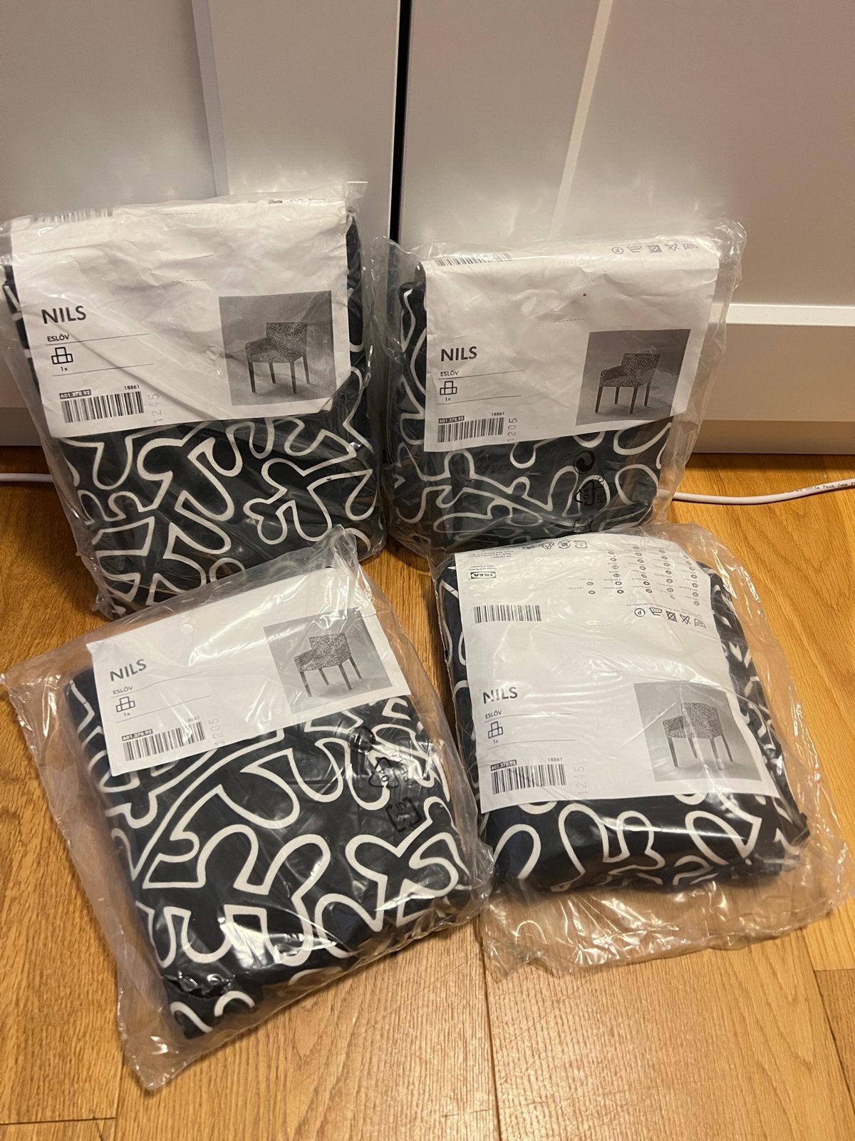 IKEA NILS Eslöv stoelhoezen (4 stuks) - Zwart/Wit patroon, Zwart, Nieuw, Ophalen of Verzenden, Vier