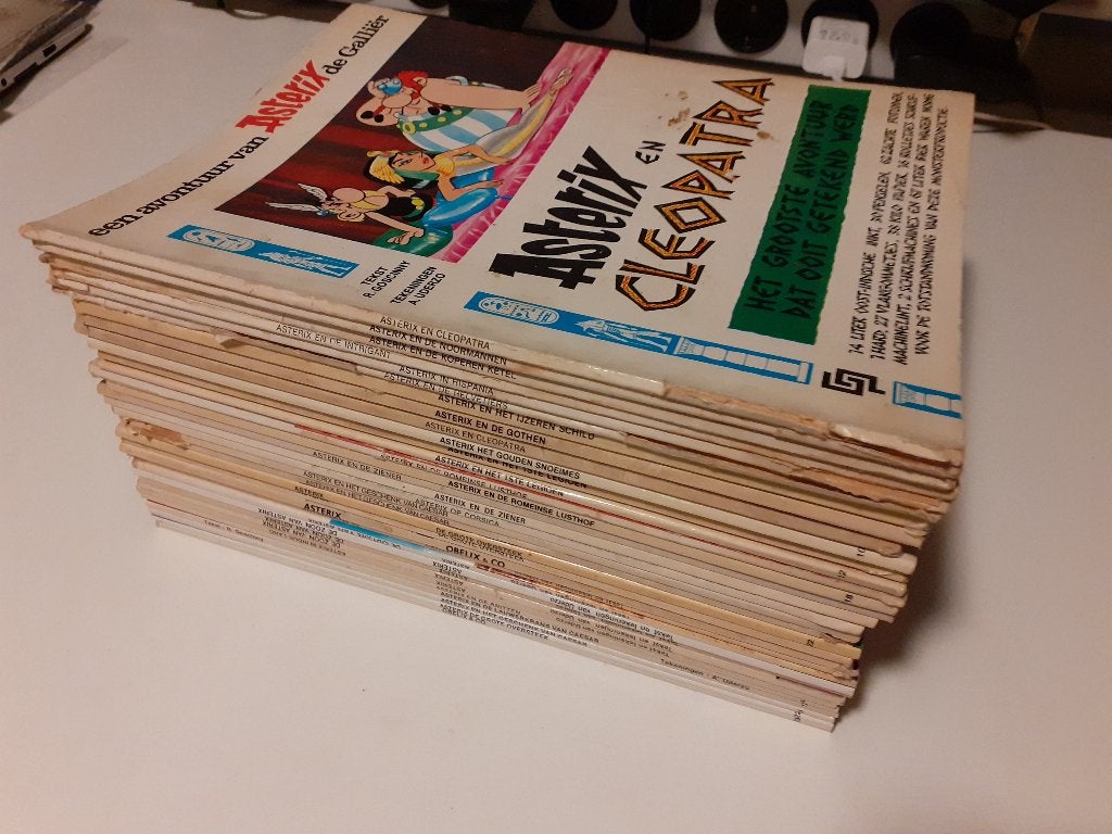 Asterix stripboeken, Meerdere stripboeken, Ophalen of Verzenden, Gelezen, René Goscinny, Albert Uderzo