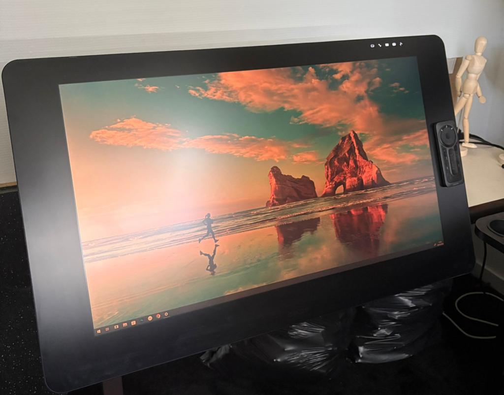 Wacom cintiq pro 32 inch, Computers en Software, Tekentablets, Ophalen, Zo goed als nieuw