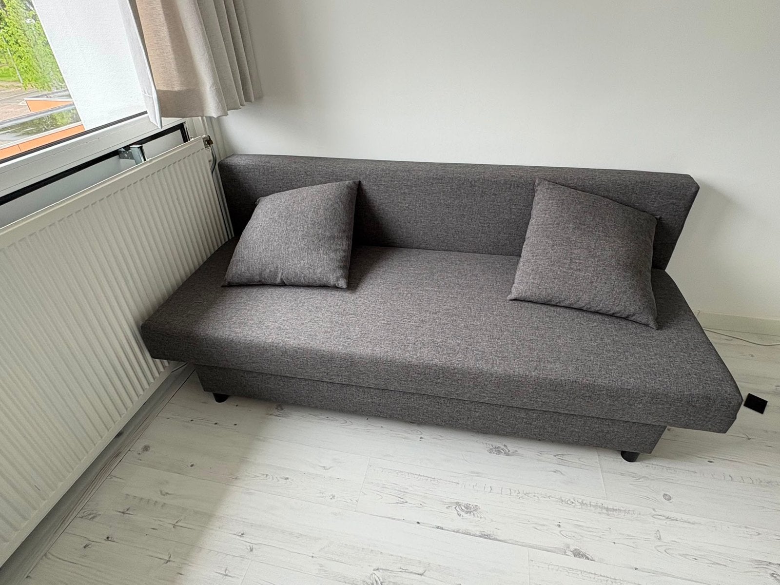 IKEA ASARUM 3-zits slaapbank in grijs, Huis en Inrichting, Slaapkamer | Slaapbanken, Ophalen, Eenpersoons, 190 cm of minder, Zo goed als nieuw
