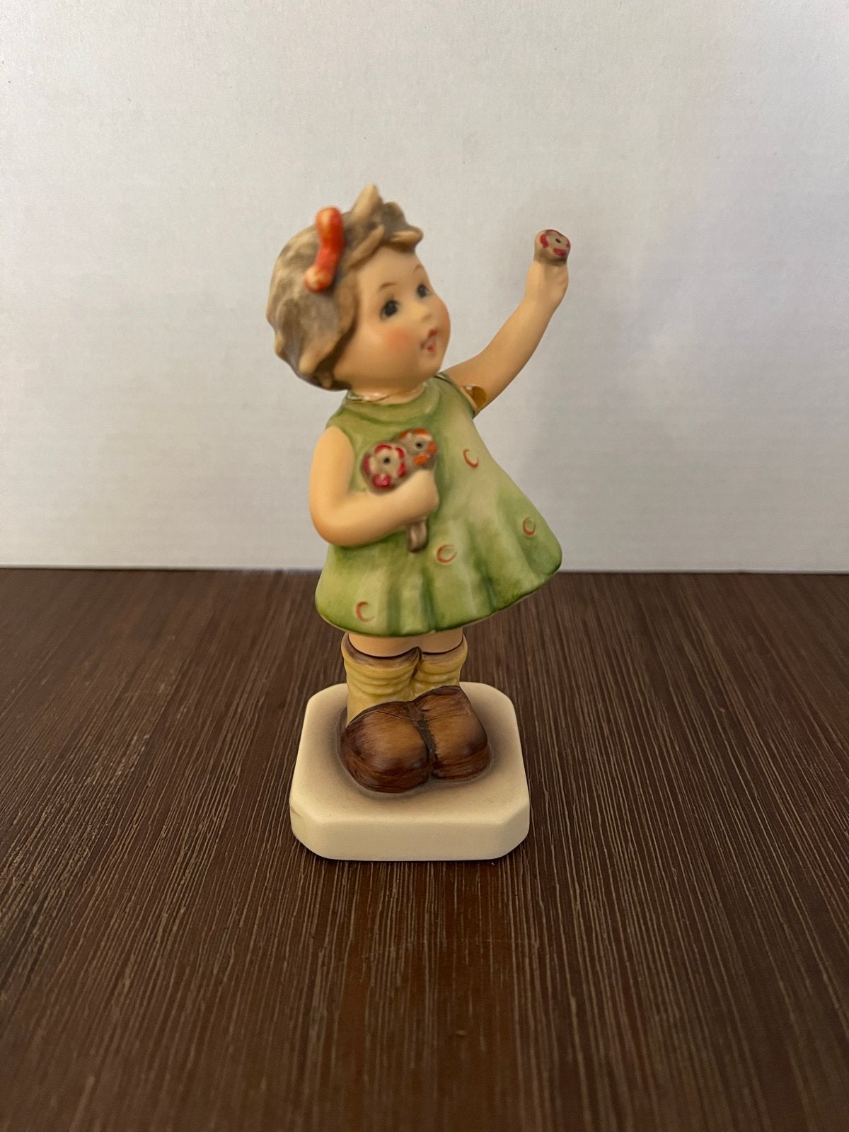 Goebel Hummel beeldje 'Herzlich Willkommen' 1994, Verzamelen, Ophalen, Zo goed als nieuw