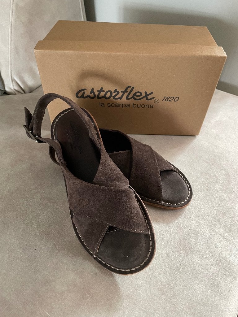 Sandalen Astorflex, Bruin, Astorflex, Zo goed als nieuw, Sandalen of Muiltjes