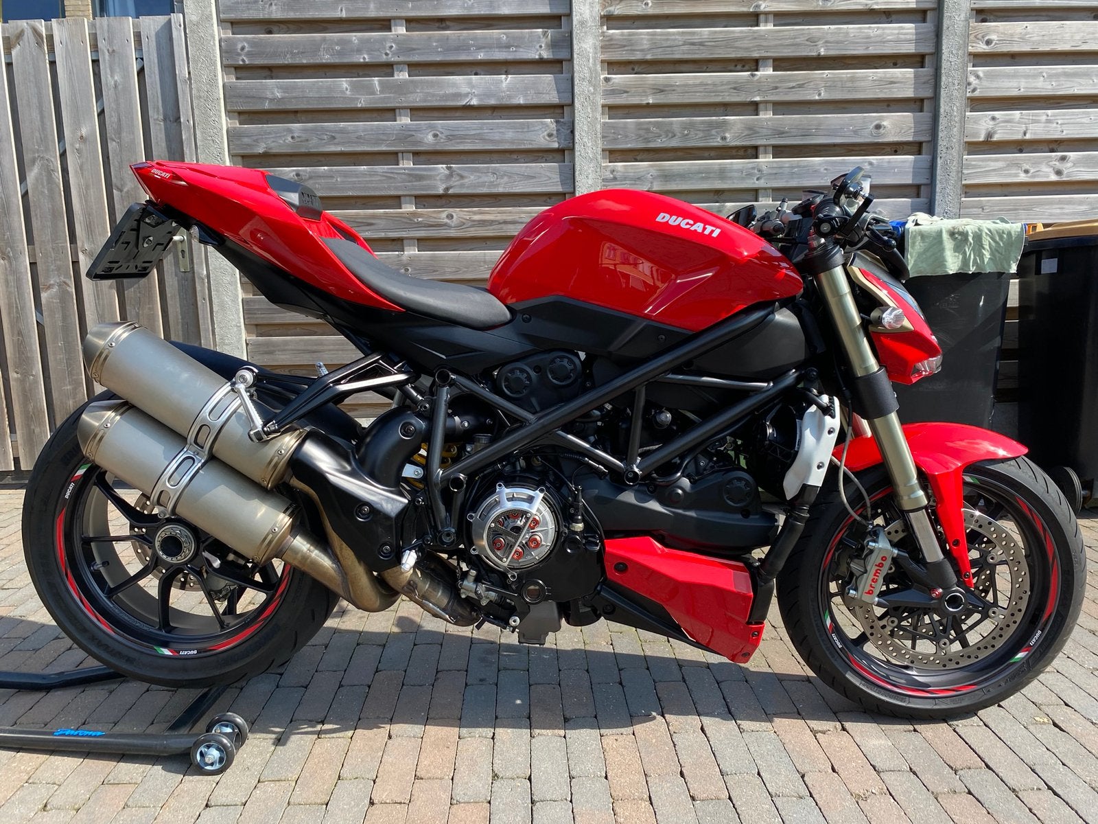 Ducati Streetfighter 1098, Particulier, Naked bike