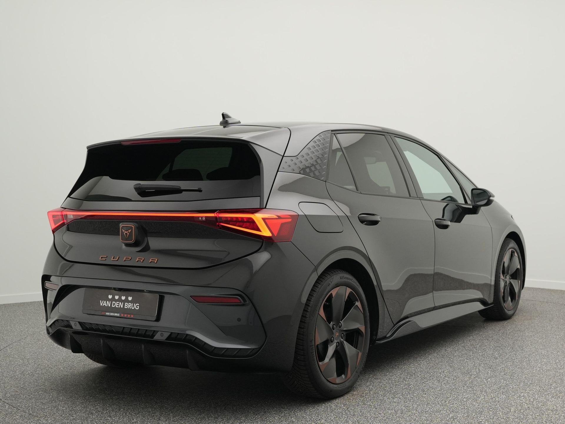 CUPRA Born 62 kWh 204pk | SoH 95,4% | Adaptieve cruise contr, Auto's, Automaat, Gebruikt, Zwart, 375 min