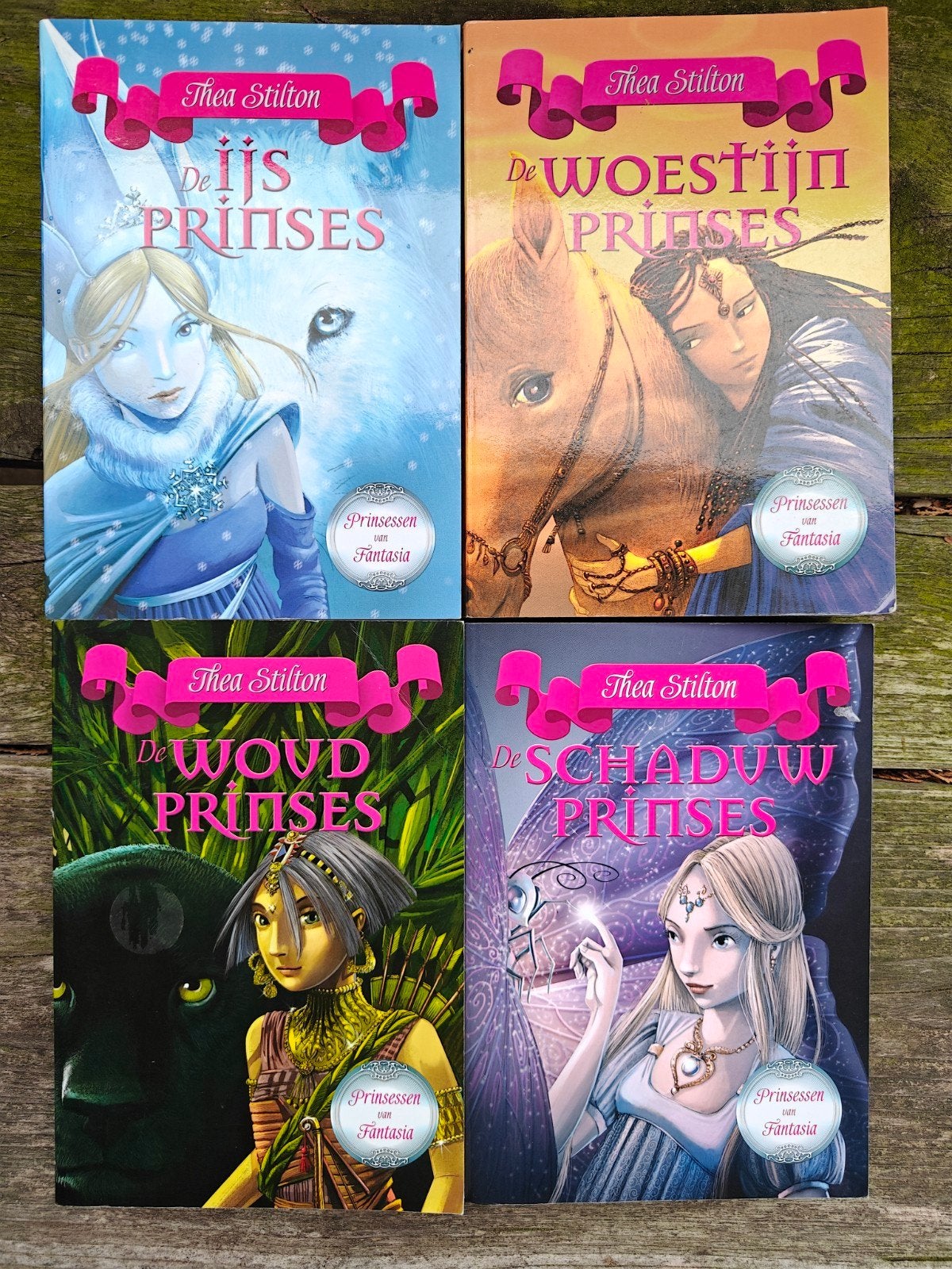 4 Boeken van de serie: De prinsessen van Fantasia., Ophalen of Verzenden, Gelezen, Fictie algemeen