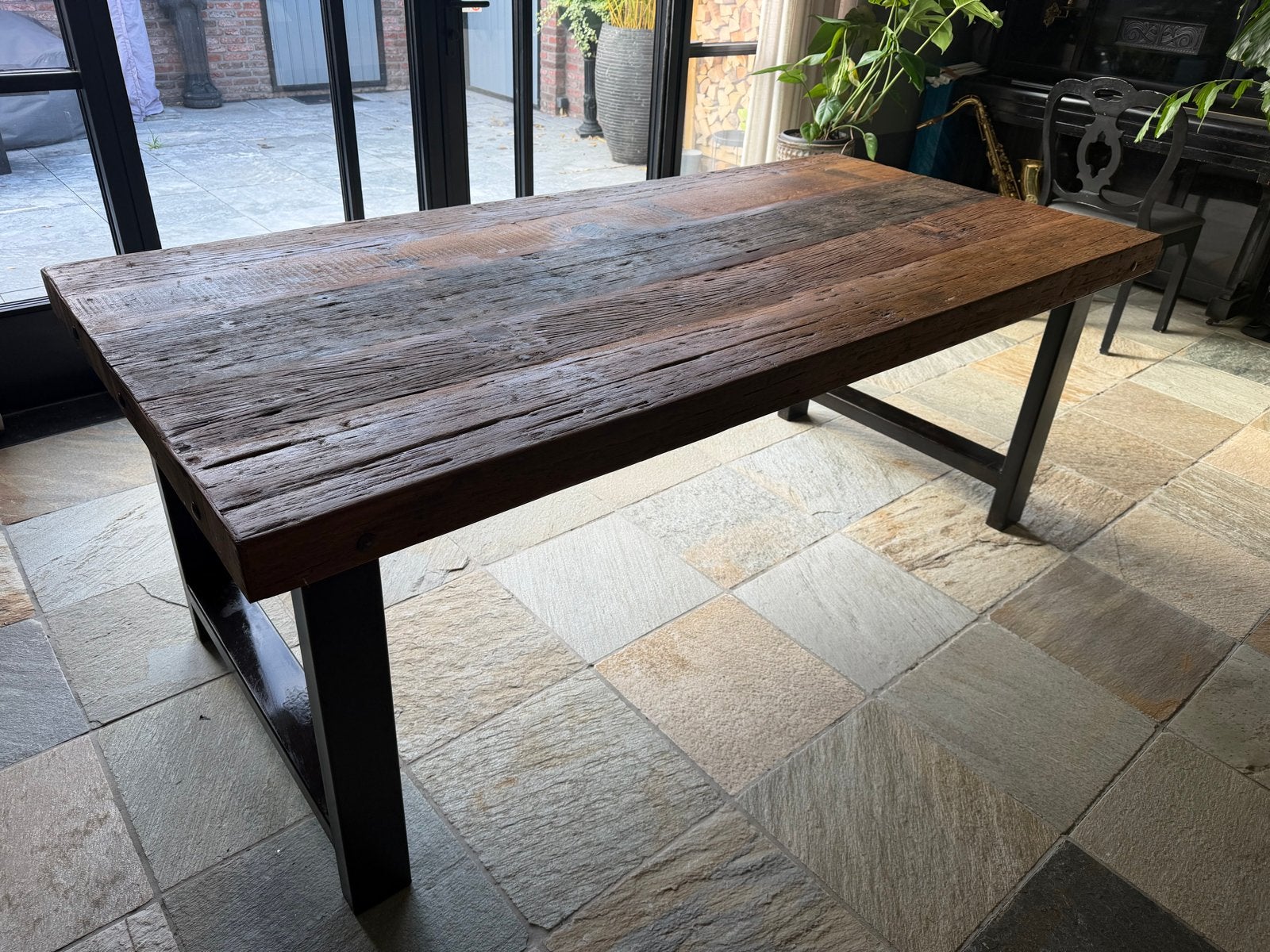 Robuuste houten tafel met metalen onderstel, Ophalen, Rechthoekig, 200 cm of meer, 50 tot 100 cm