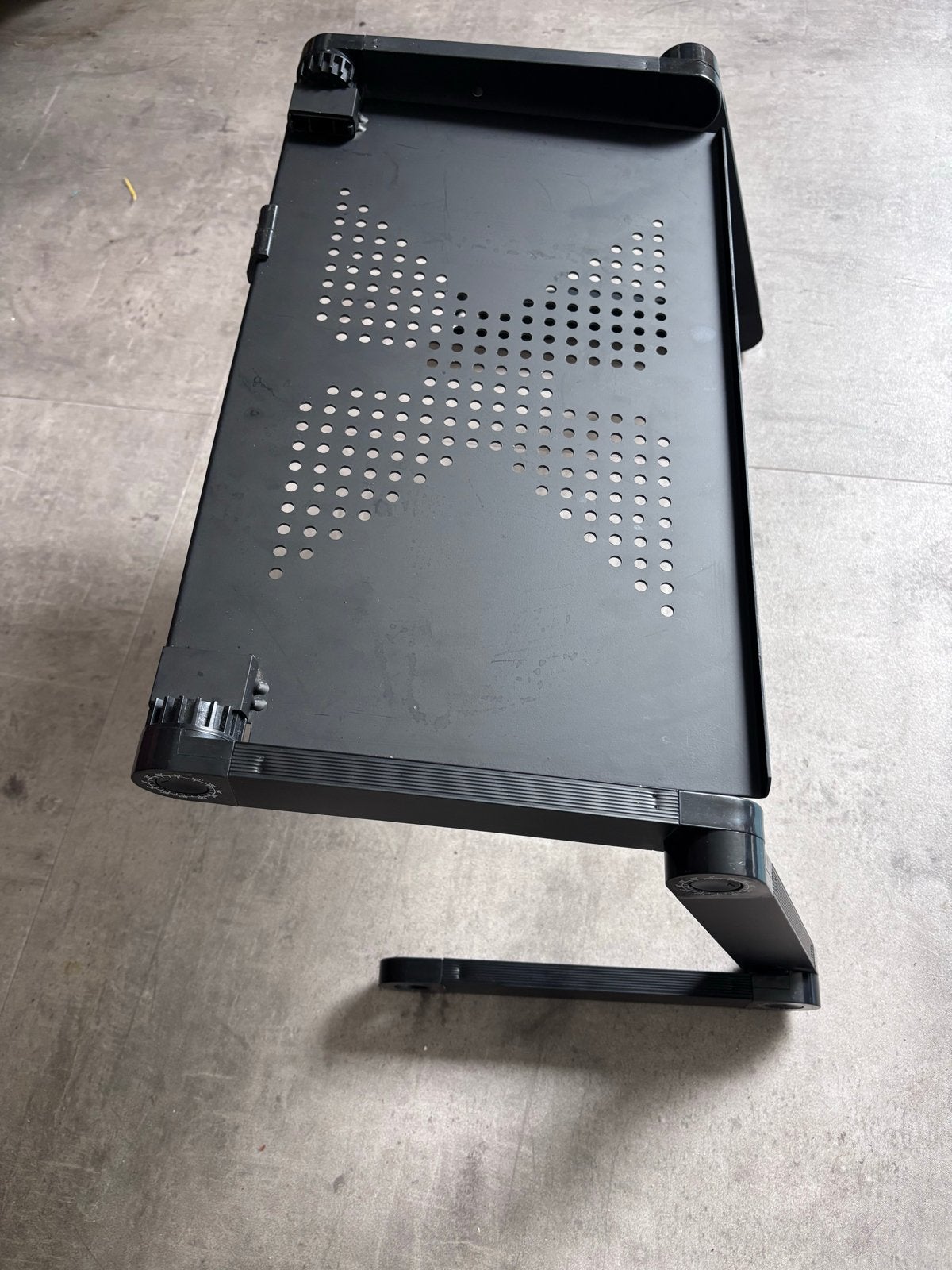 Verstelbare Laptopstandaard - Ergonomisch en Draagbaar, Ophalen of Verzenden, Gebruikt, In diepte verstelbaar