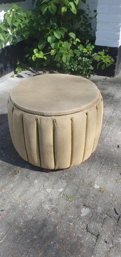 Vintage poef / kruk / zitje GERESERVEERD, Ophalen, Rond, Minder dan 50 cm, Minder dan 50 cm