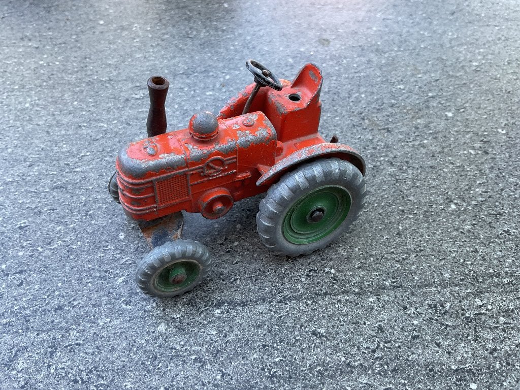 Vintage dinky 301 field marshall-tractor uit de jaren 50, Ophalen of Verzenden, Gebruikt