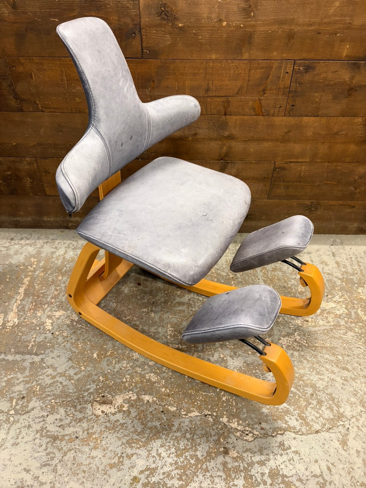 Stokke Varier Thatsit kniestoel met rugleuning, Ophalen, ., Wit, Zo goed als nieuw
