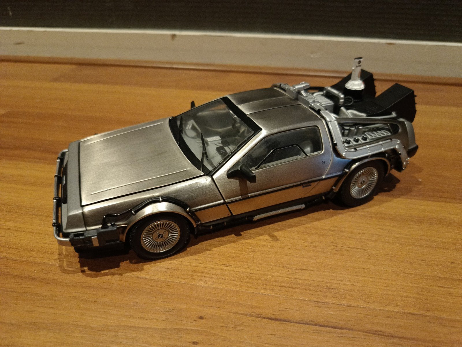 1:18 Delorean 'back to the future', Ophalen of Verzenden, Zo goed als nieuw, Auto, Sun Star