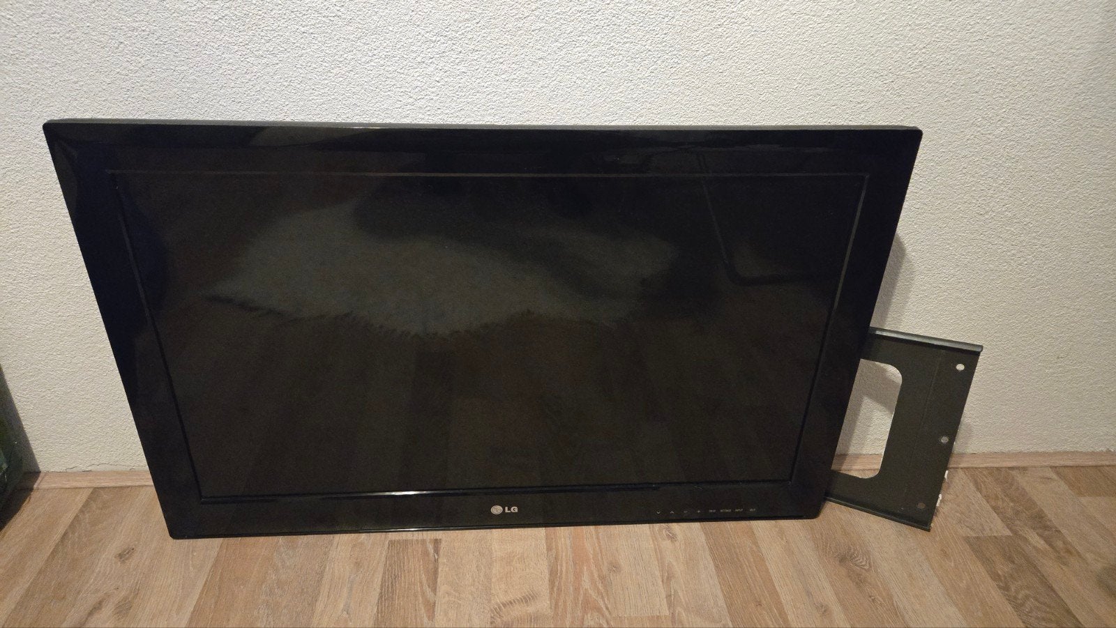 LG LCD TV - Perfect voor slaapkamer of studentenkamer, Ophalen, Gebruikt, 50 Hz, LG