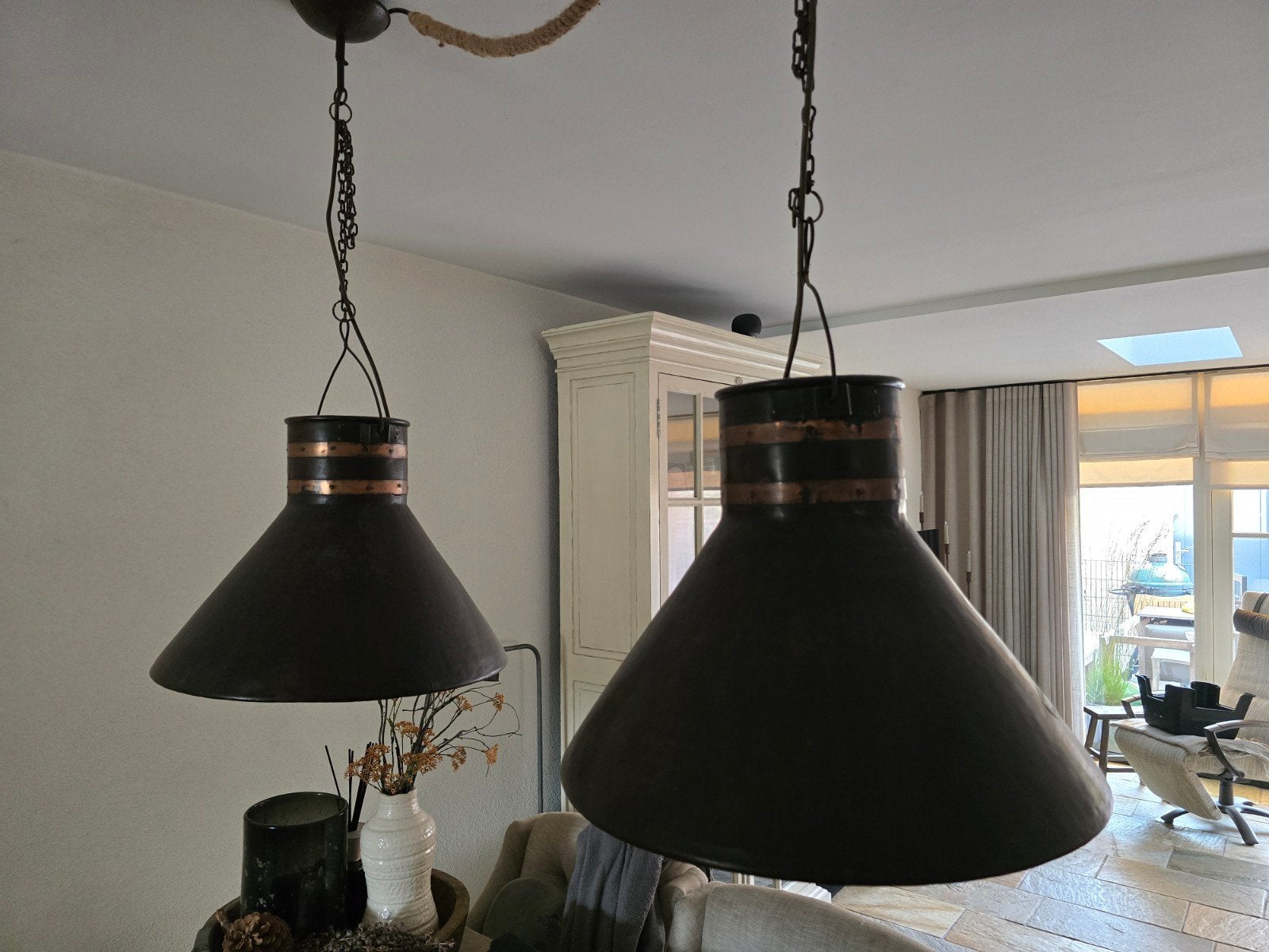 Settlers koperen hanglampen, Ophalen